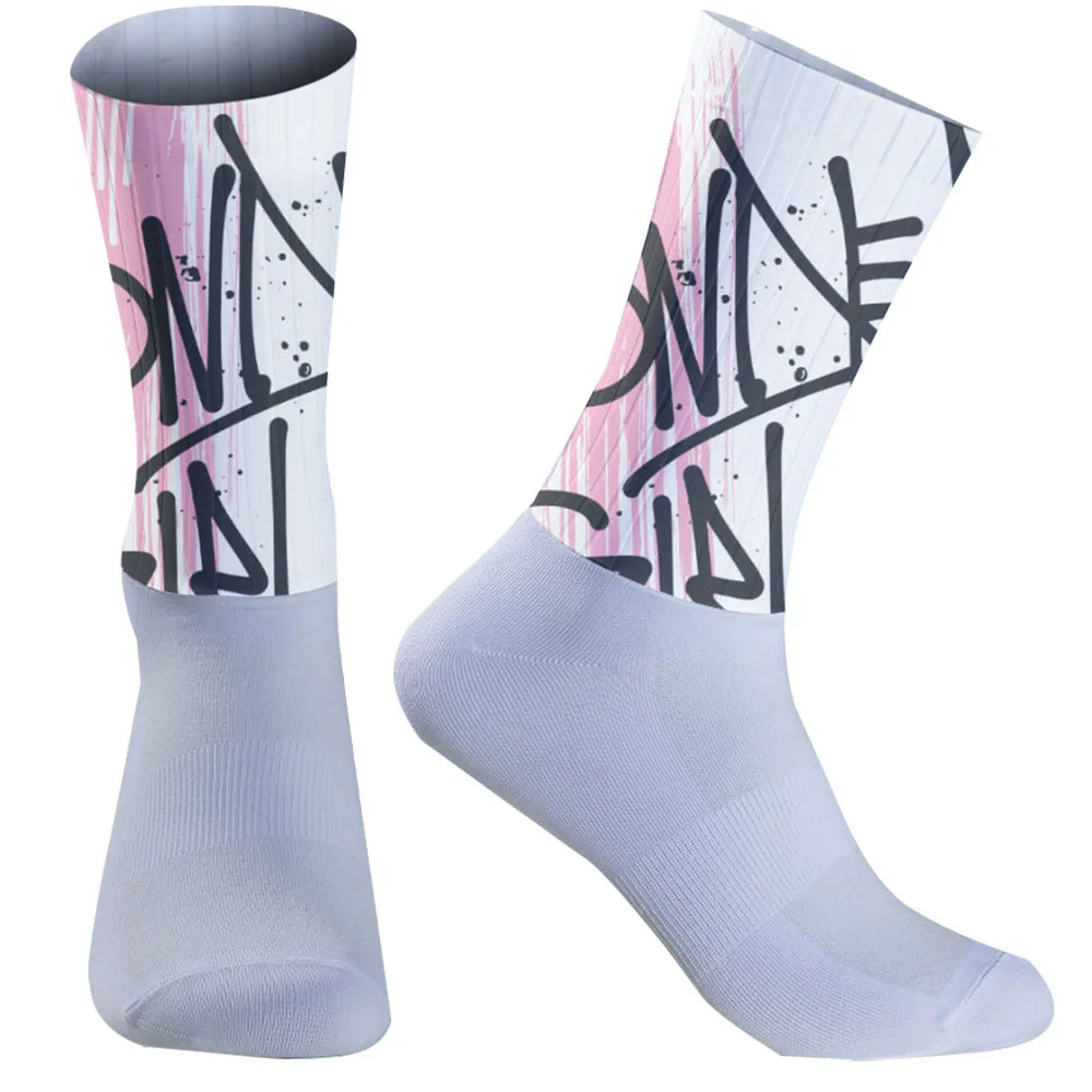 

2025 Новая компрессионная поддержка + силиконовое противоскользящее дно! Профессиональные велосипедные носки для защиты ног и защиты от усталости.