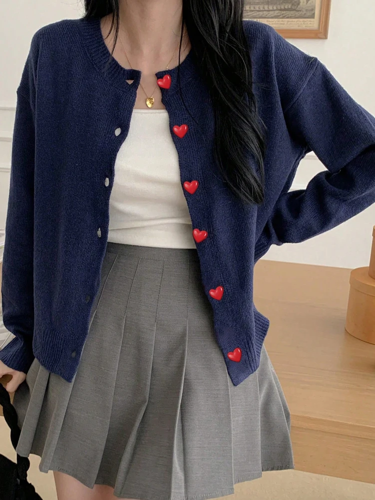 

Autumn/Winter New Arrivals Heart-Shaped Button Casual, Relaxed Knit Cardigan Perfect for Autumn and Winter