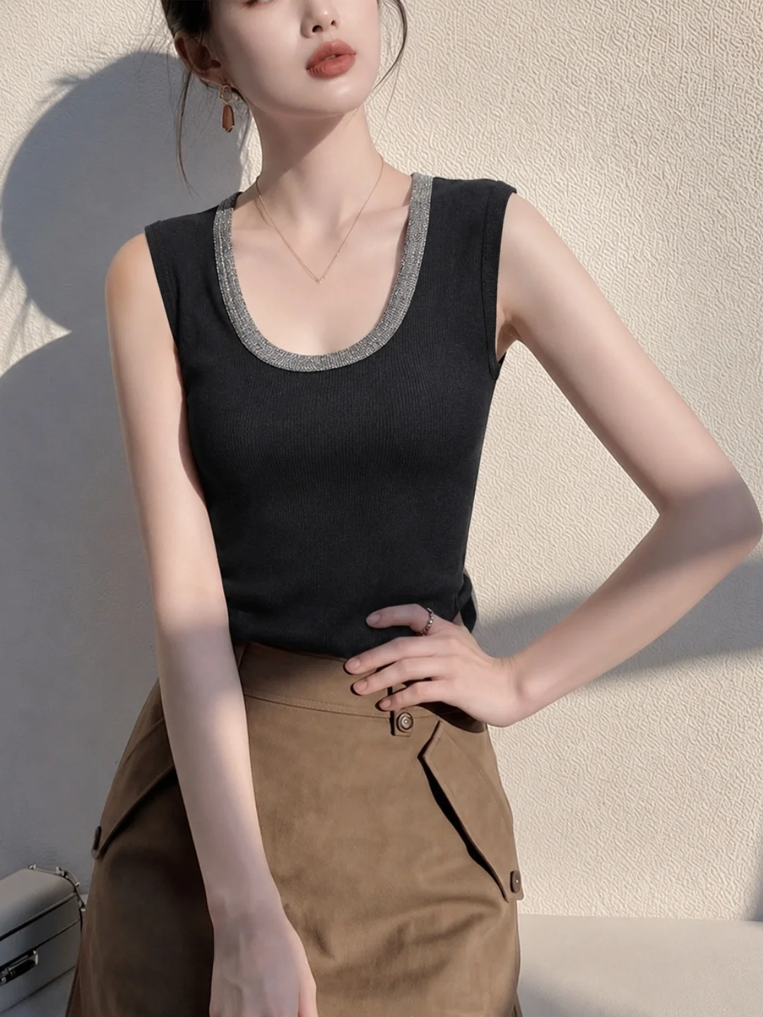 

Fashionable Slim Fit Color Block Ice Silk Knitted Vest Women's Summer Soft Top Korean Sexy Small Shirt Casual Style Knitwear