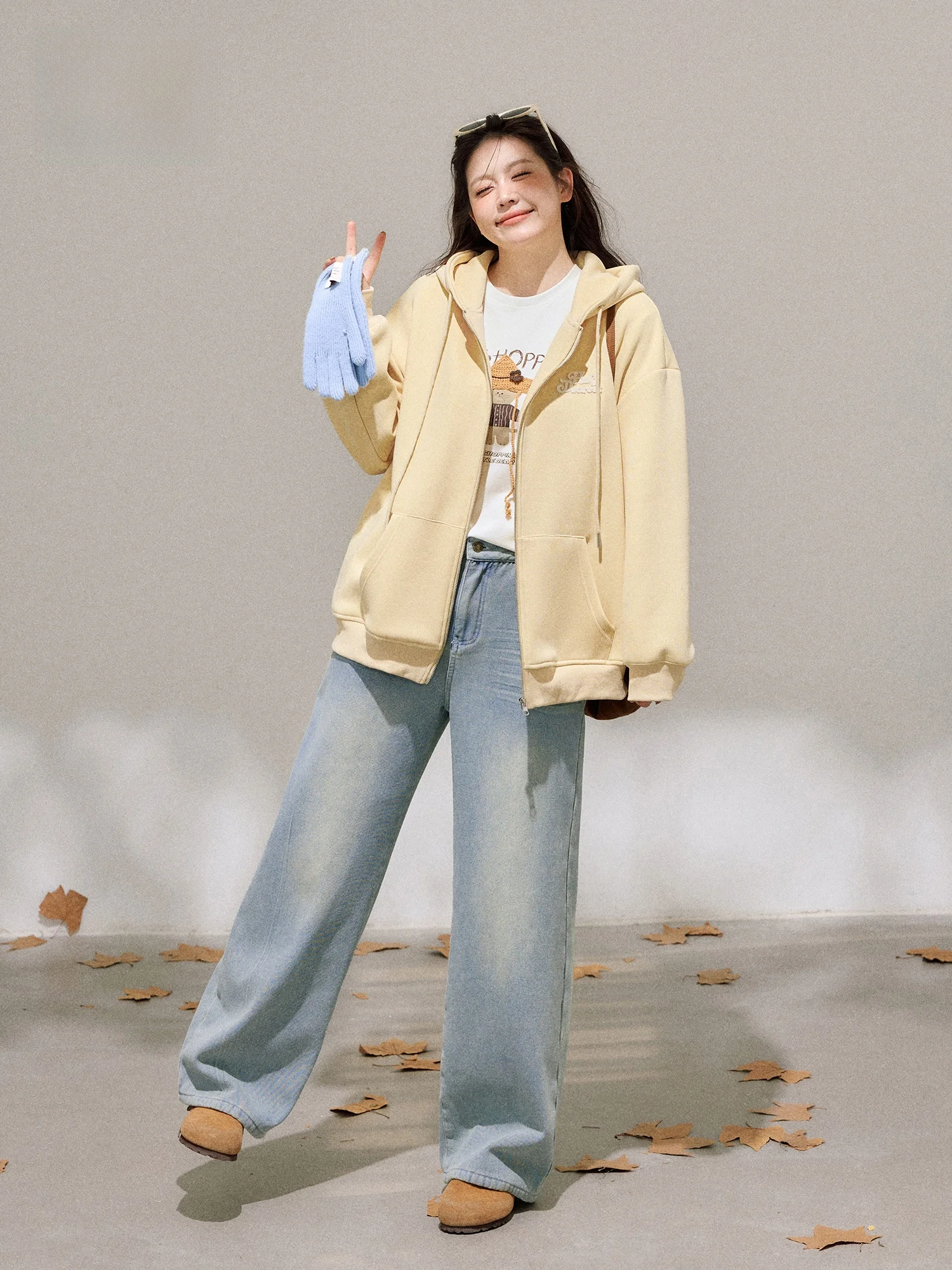 

Комплект из худи и джинсов для женщин больших размеров, лимонно-желтый, в корейском стиле, повседневный, зимний, стройнящий, модный, плюс сайз