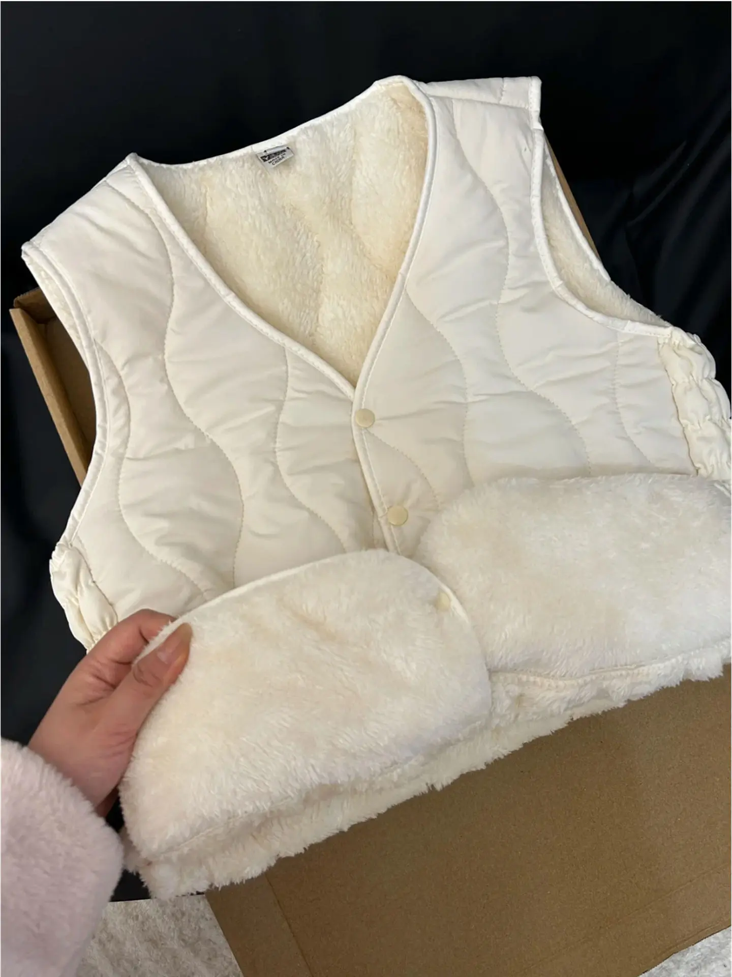 

Women's Fce Lined Slim Fit Vest Harbin Cotton Lamb Velvet Thermal Top ort Outerwear College Sle V Ne Button Closure