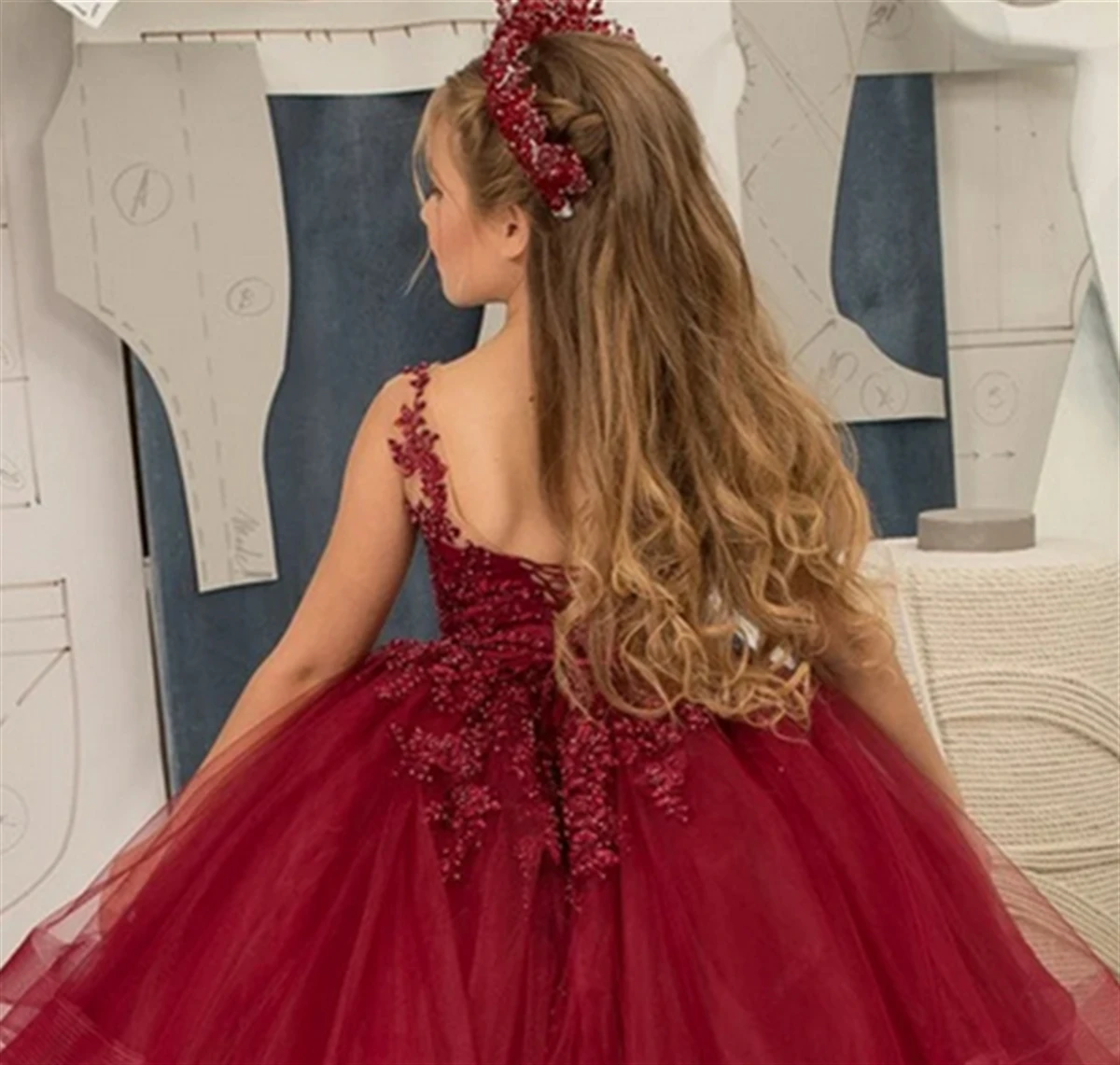 Flower Girl Dress Red Layered Fluffy Tulle Bow Sparkly senza maniche Wedding Flower Child comunione Birthday Party Dress Girl Gift