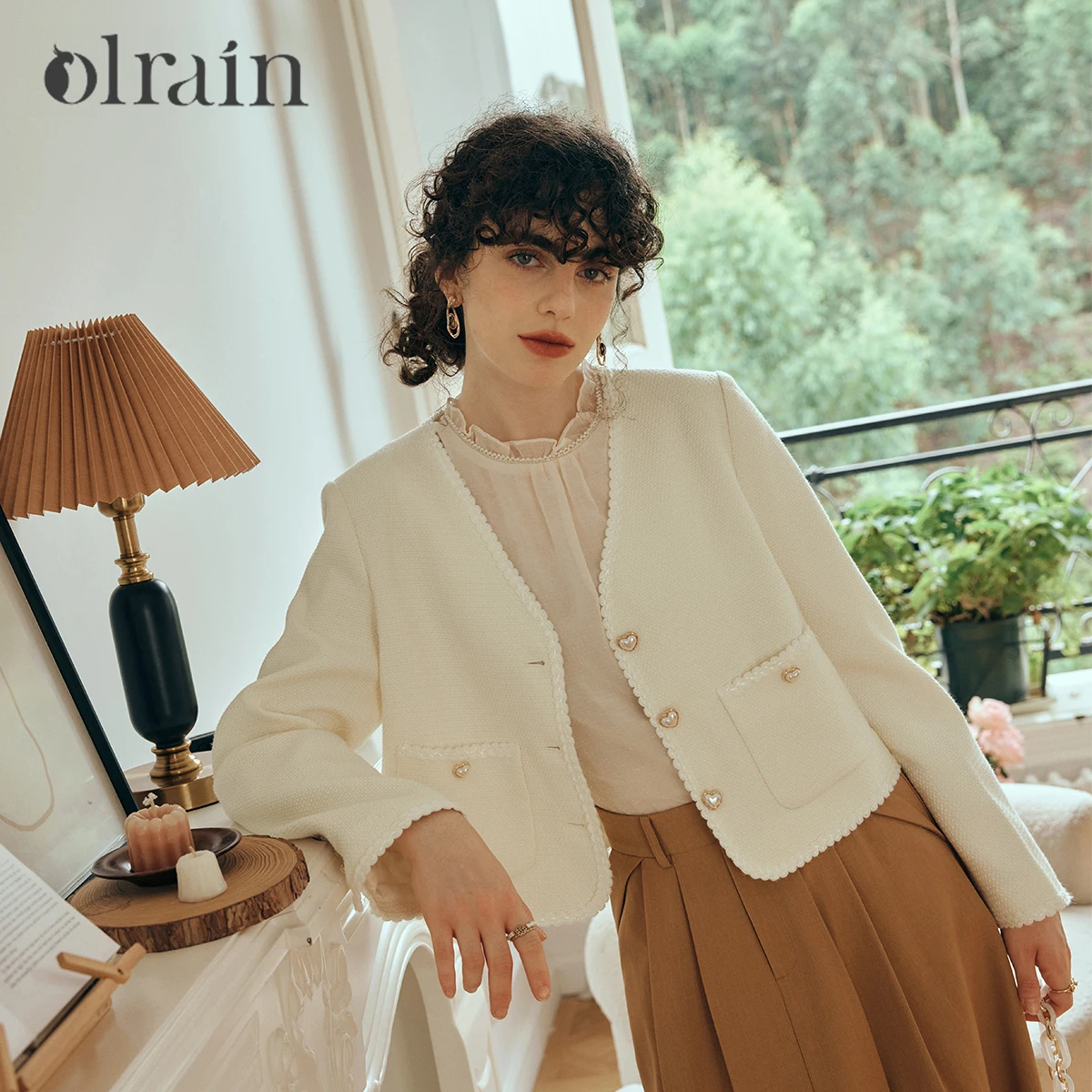 

OLrain Women's Small Fragrant Style Three-Dimensional Jacquard Jacket 2025 Autumn New Elegant and Lightweight Top O23QW82618