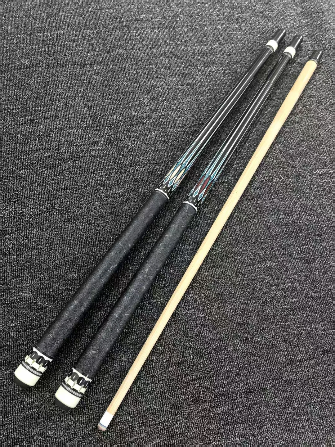 

High-End Pool Cue Canadian Maple Shaft Genuine Leather Grip 5/16*14 Joint for Pool/9-Ball,12.5mm Tip Billiard Cue