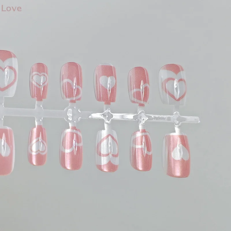 [L&P] 30 قطعة ضغط على شكل قلب على الأظافر مصنوع يدويًا قصير بغطاء كامل نصائح يمكن ارتداؤها للنساء أظافر مزيفة لتزيين الأظافر