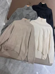 Maglione di lusso in puro cashmere con colletto rialzato