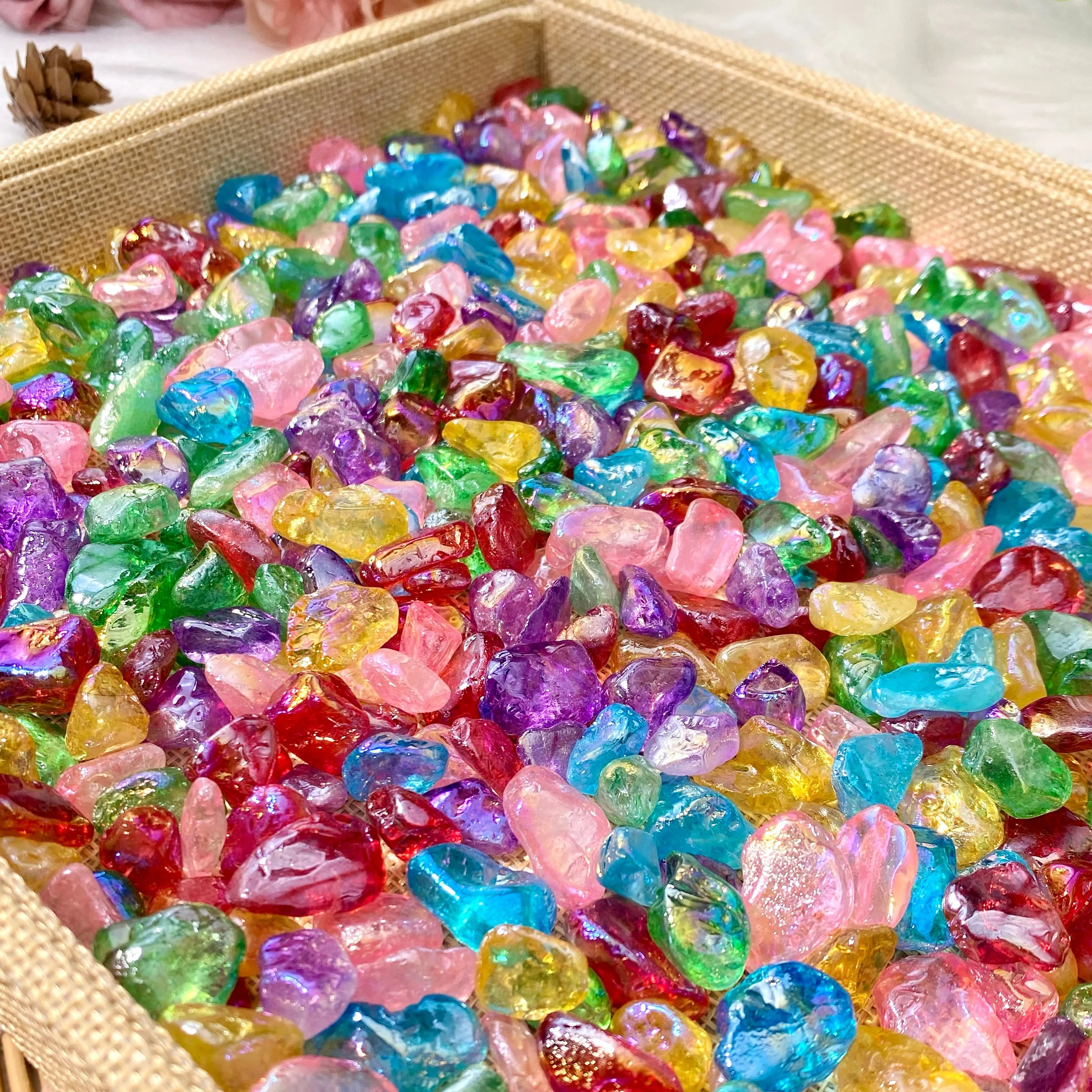 Random 50g/100g High Quality Aura Clear Quartz Chips Decoration Natural Crystal Raw Stone, Birthday Gift, Scene Decoration.