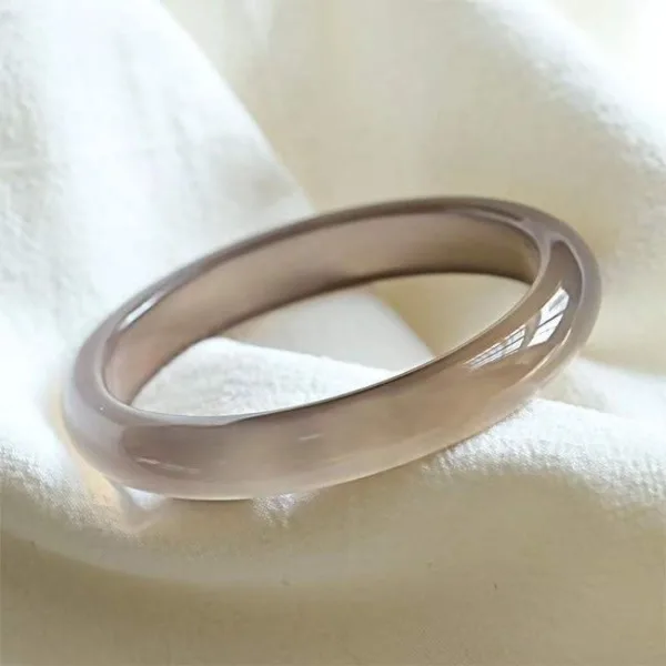 

Natural High-ice Agate Bracelet, Fashionable and Versatile Temperament Jade Bracelet