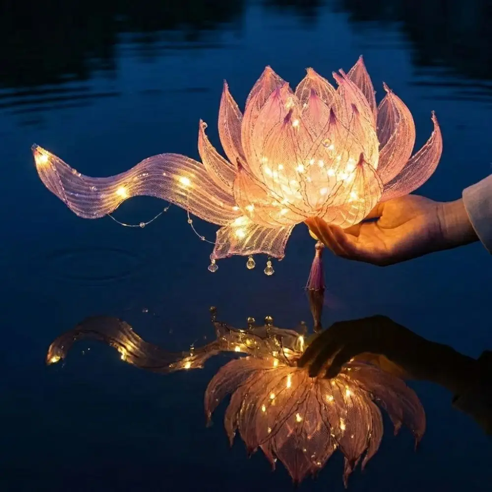Ancient Style Handheld Lotus Lantern DIY Craft Kit Handmade Ribbon Fairy Lotus Lantern with Tassel Colorful