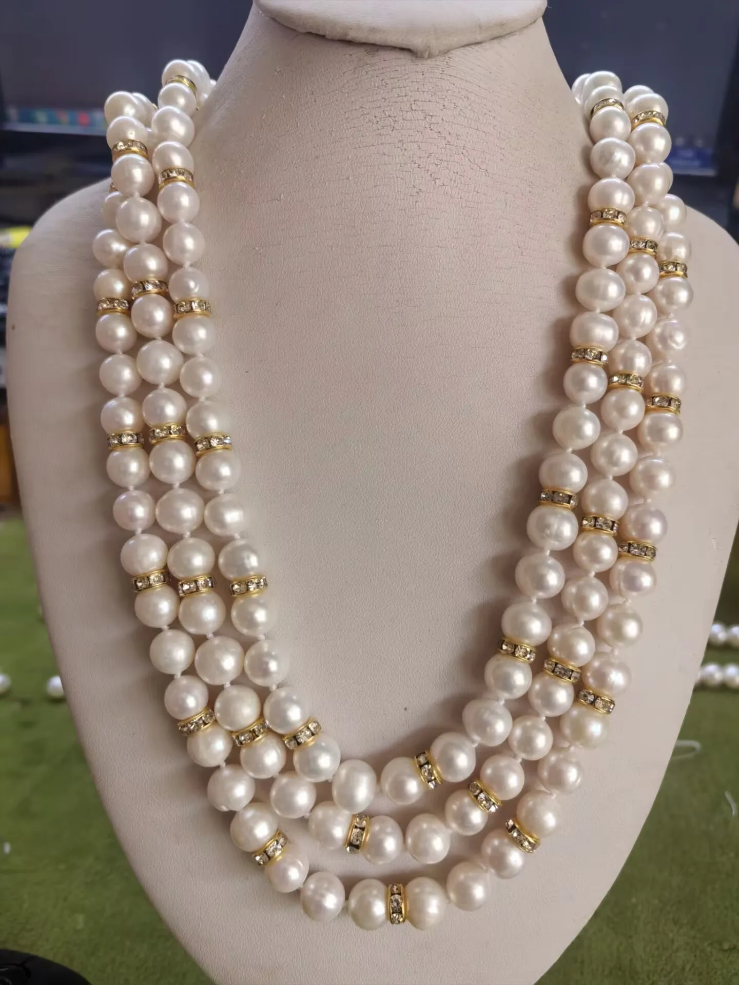 Brand new single strand AAAA 9-10mm South  Sea natural round pearl necklace 14p gold physical photo 16-36inch