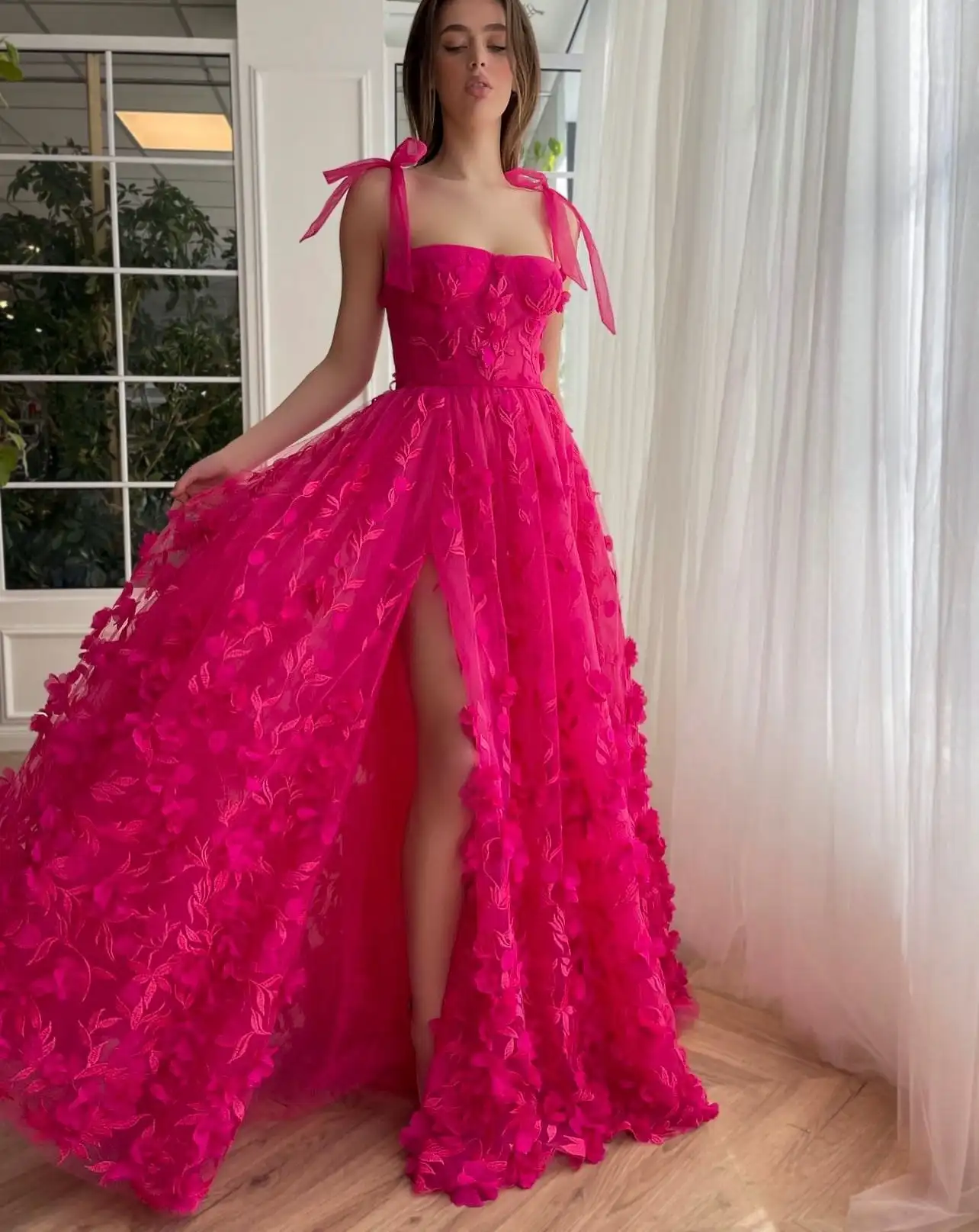 

Fuchsia Elegance Lace Spaghetti Strap Tulle Prom Dresses With Slit A Line Appliques Long Evening Dress Formal Occasion Gowns