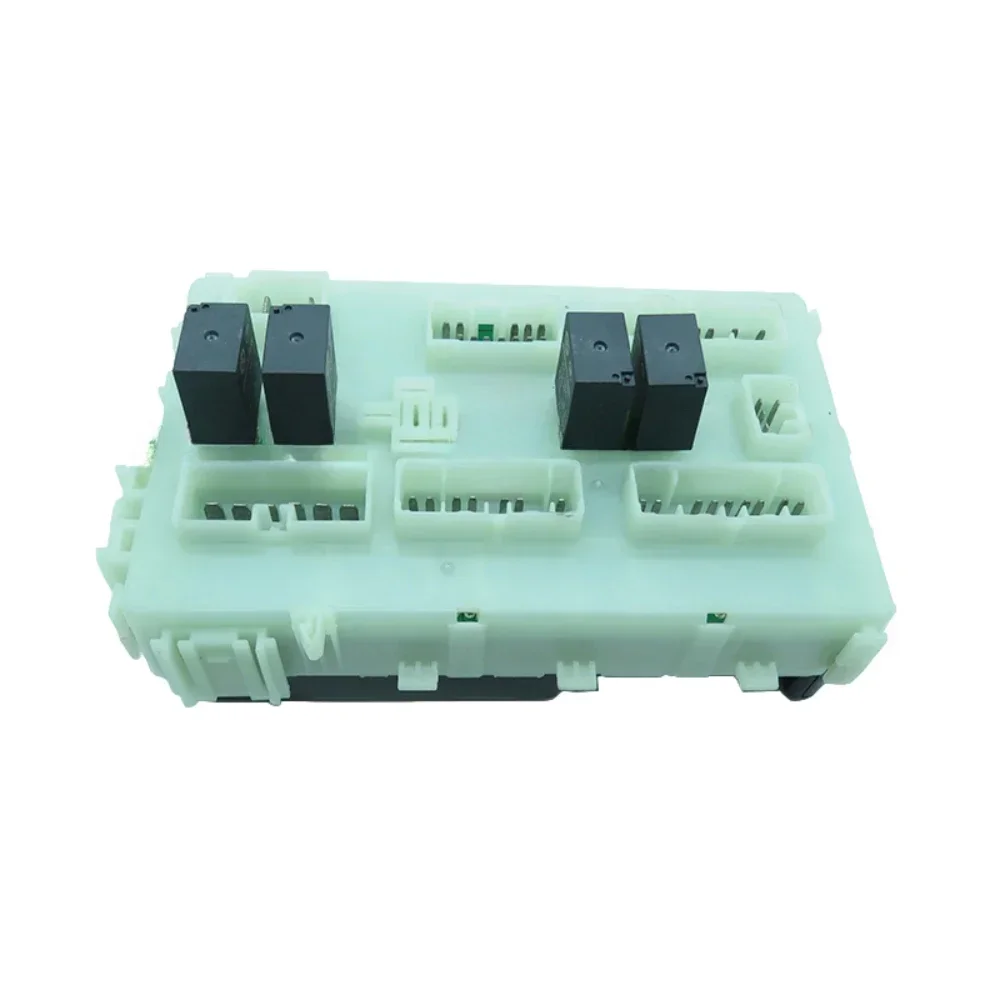 Instrument Panel Distribution Box Indoor Fuse Box Instrument Panel Relay Box Assembly for BYD F3 F3R