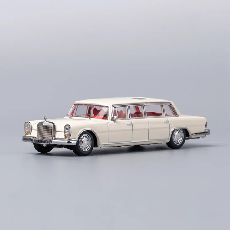 Escala 1:64 600 Pullman Plus, sedán largo de lujo, modelo de coche de aleación de simulación, exhibición estática, juguete coleccionable, regalo, decoración de recuerdo