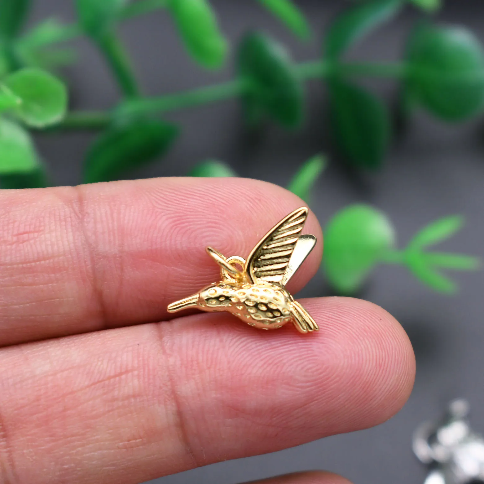 Fashion Jewelry for Women High Quality Gold Plated Solid Cute Little Bird Kawaii Charms Pendant for DIY Necklace Bracelet