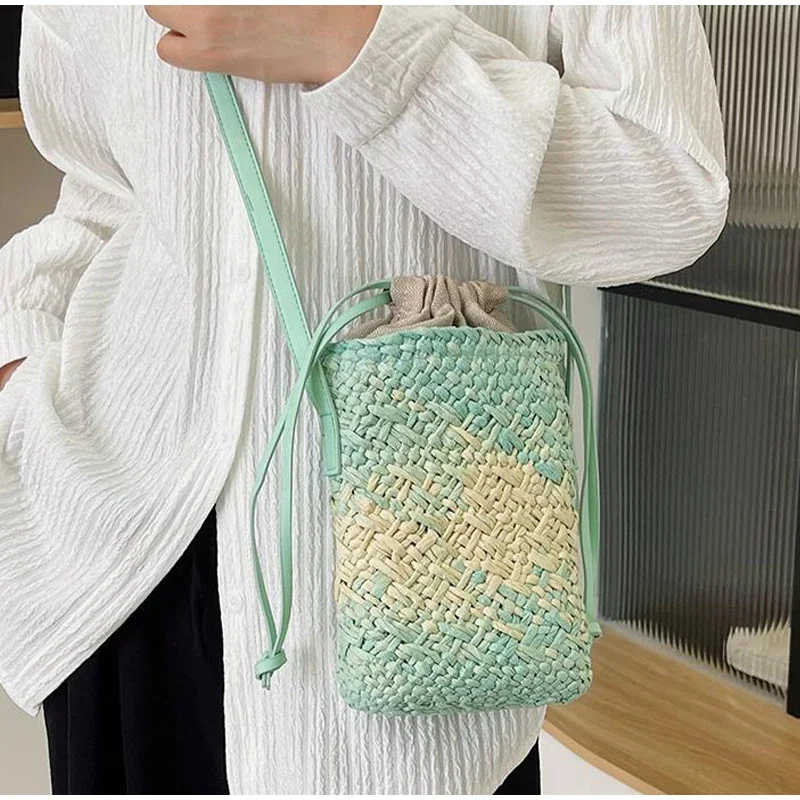 Umhängetasche aus Baststroh mit Farbverlauf, Designer-Sommer-Strand-Reise-Schultertasche, grasgewebter Boho-Shopper-Markkorb – Detail 10