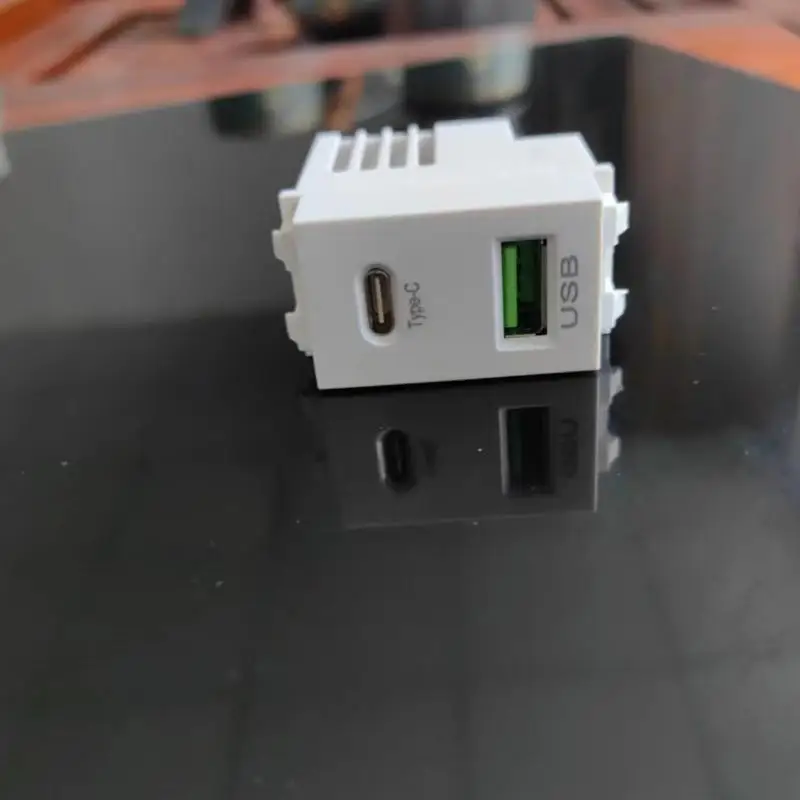 White 220V Mobile Phone Charging Panel Socket USB+Type C Power Module 5VTransformer 2.1A Charging Power Socket Switching Adapter