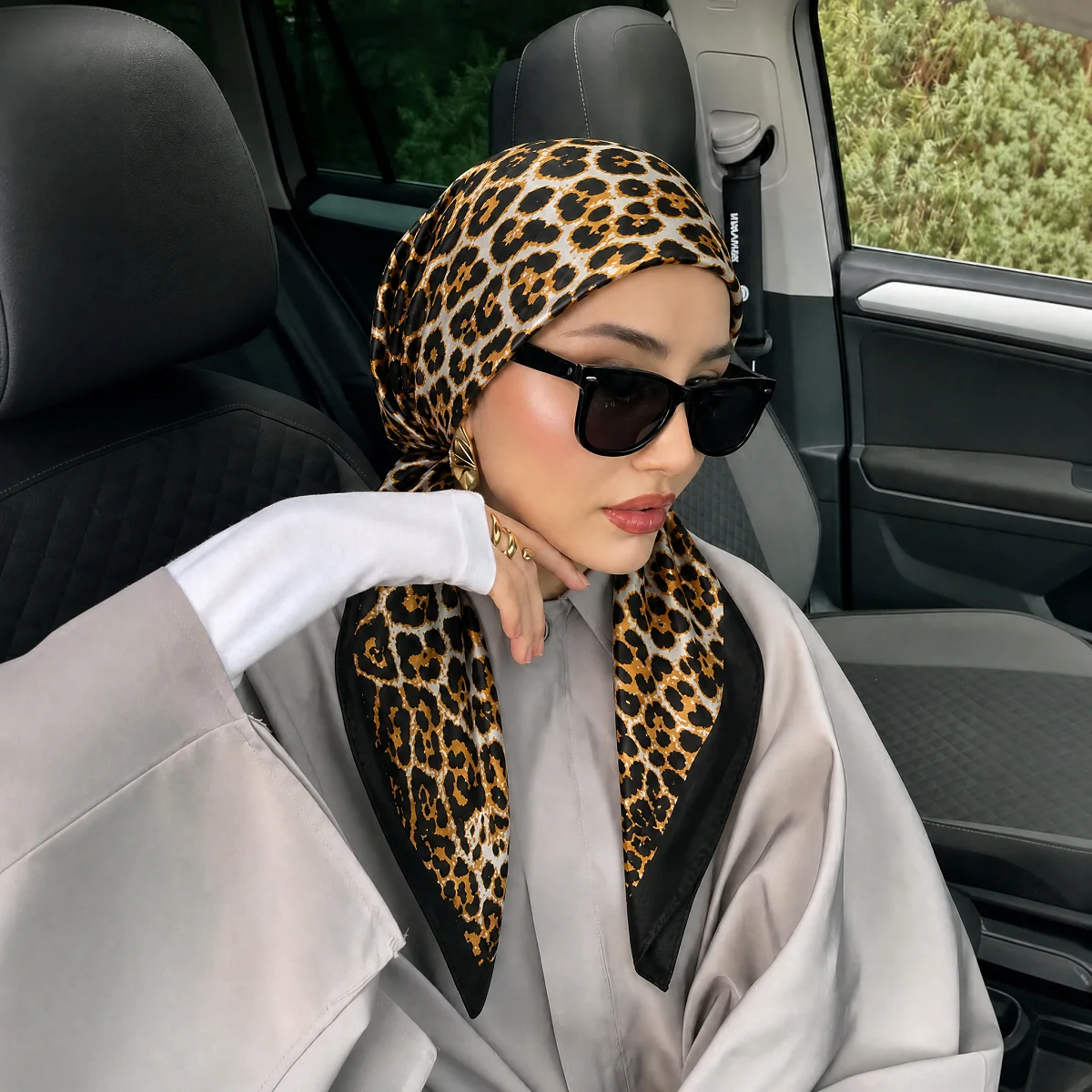 New Printed Satin Silk Stretch Instant Hijab Scarf Muslim Fashion leopard print Turban Hats Lady Bandana Soft Head Wraps Caps