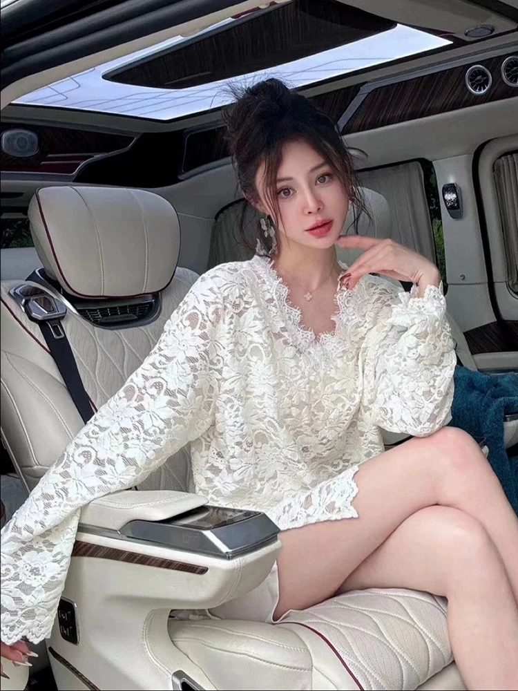 

Women's Lace Base irt Slim Fit Hollow out V-Ne Long Sve Faionable Inner Wear Sexy Hollow Design Autumn Winter New Ar...