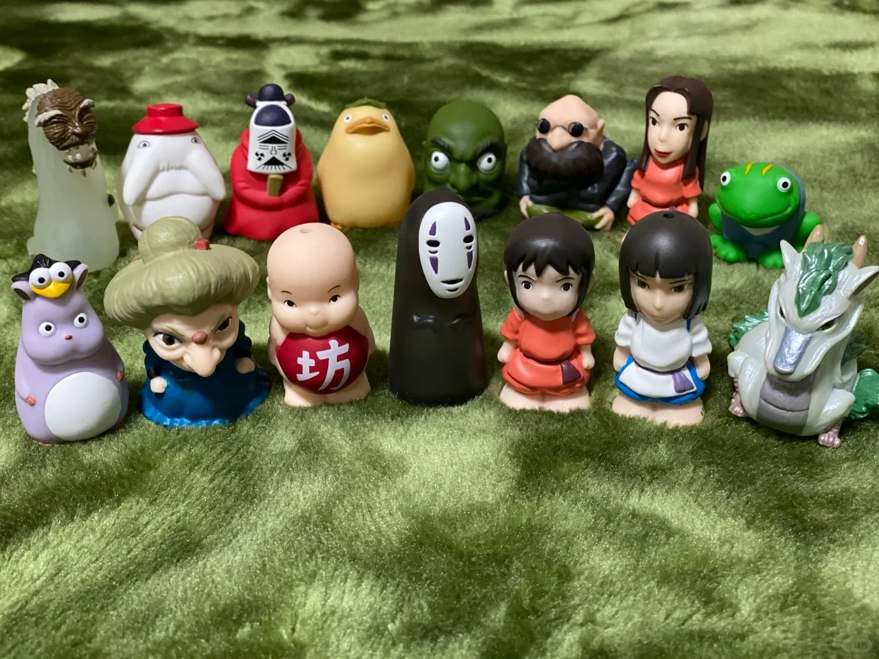 Spot japonais Anime blanc Dragon boule de charbon elfe sans visage mâle doigt poupée décoration boîte aveugle doigt ensemble jouet cadeau d'anniversaire