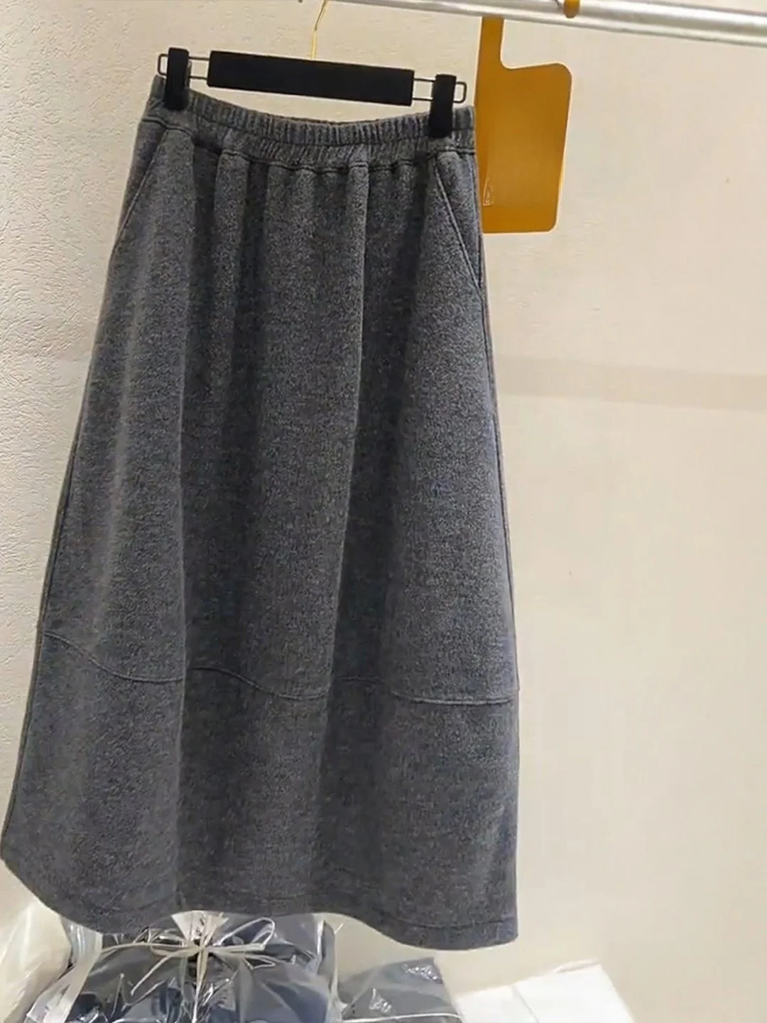 

High-End Korean Japanese Woolen A-Line Skirt for Women Versatile Vintage Design Large Size Age-Defng Midi Skirt