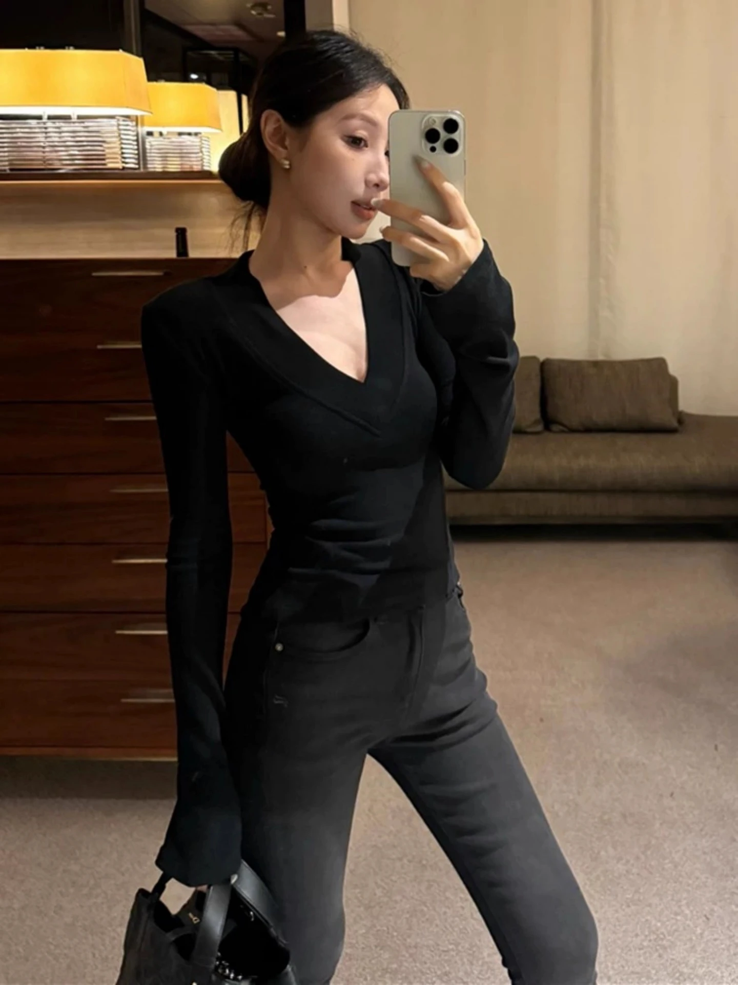 plus Size Korean Style Black Brushed V-Neck Slimming Base Shirt Women's Fashionable Inner Wear T-Shirt for Autumn