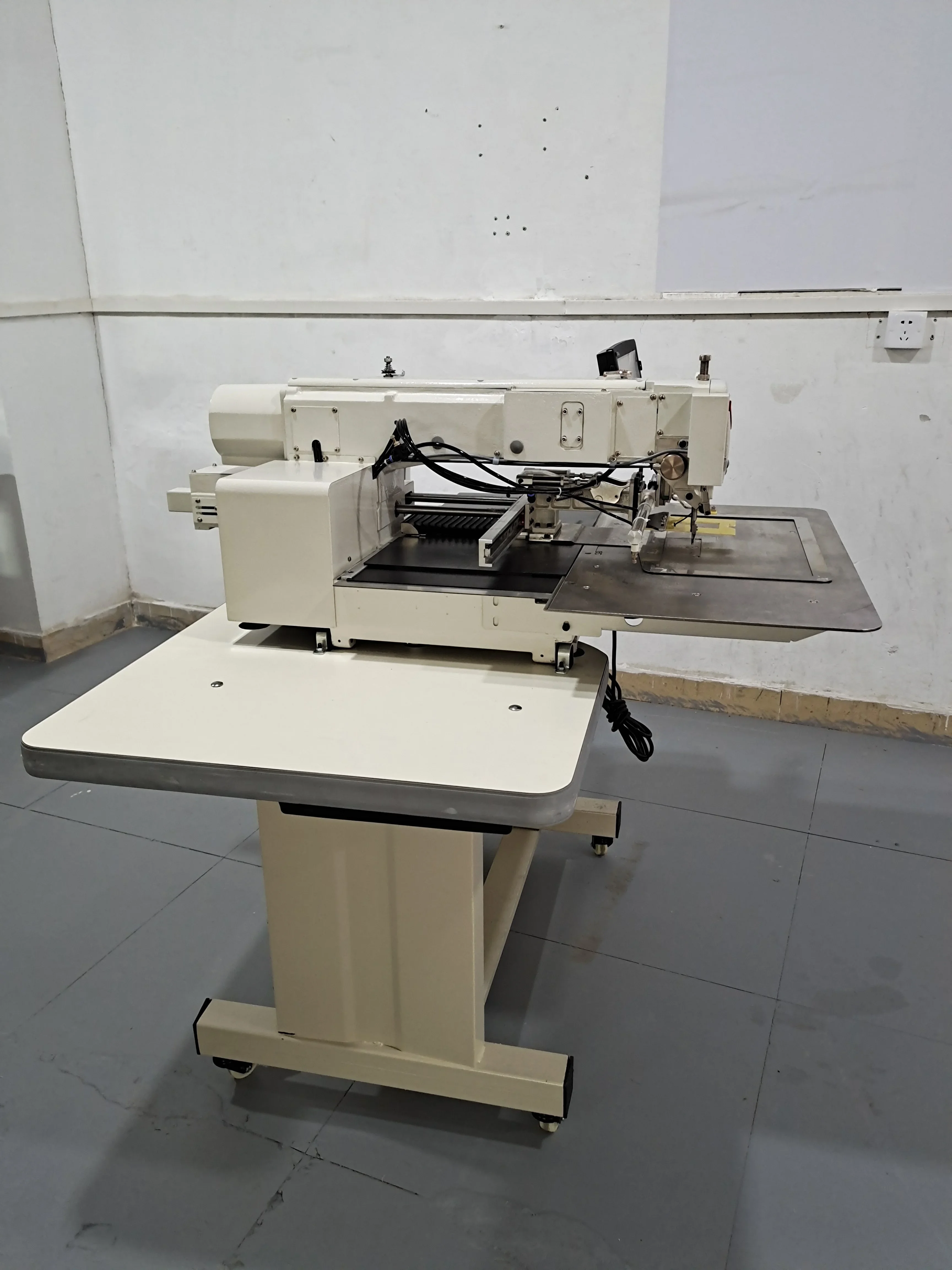 Industrial Computer Pattern Sewing Machine System Type for Automated Embroidery Work