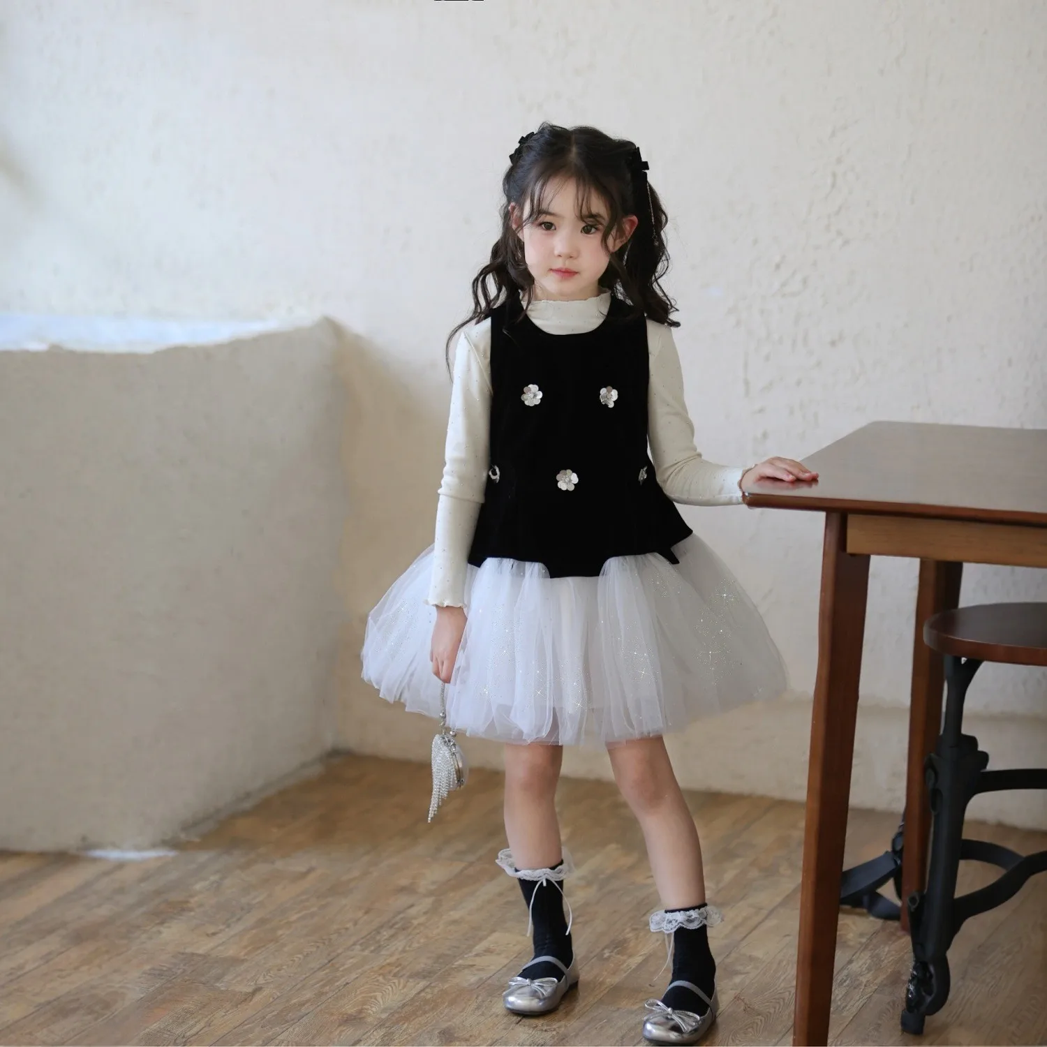 

Girls Three-dimensional flower dressvelvet backless Vest outwear dress net fabric Girls princess dress for spring and Autumn