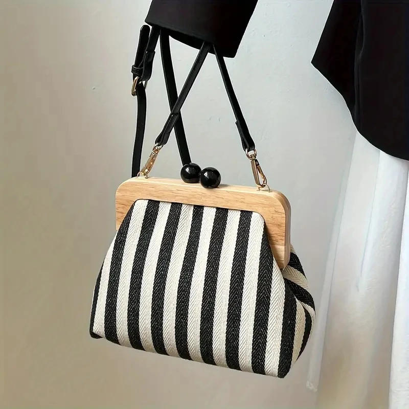 

Fashion Striped Wooden Clip Shell Women Shoulder Bags Elegant Crossbody Bags Clutch Purses for Party 2024