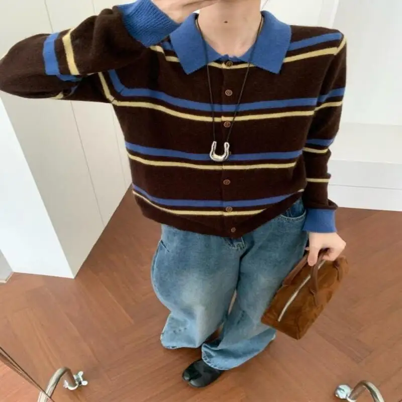 Pull Style coréen couleur chaude bloqué rayé pull tricoté pour les filles de déplacement en automne et en hiver nouveau pull doux tricoté