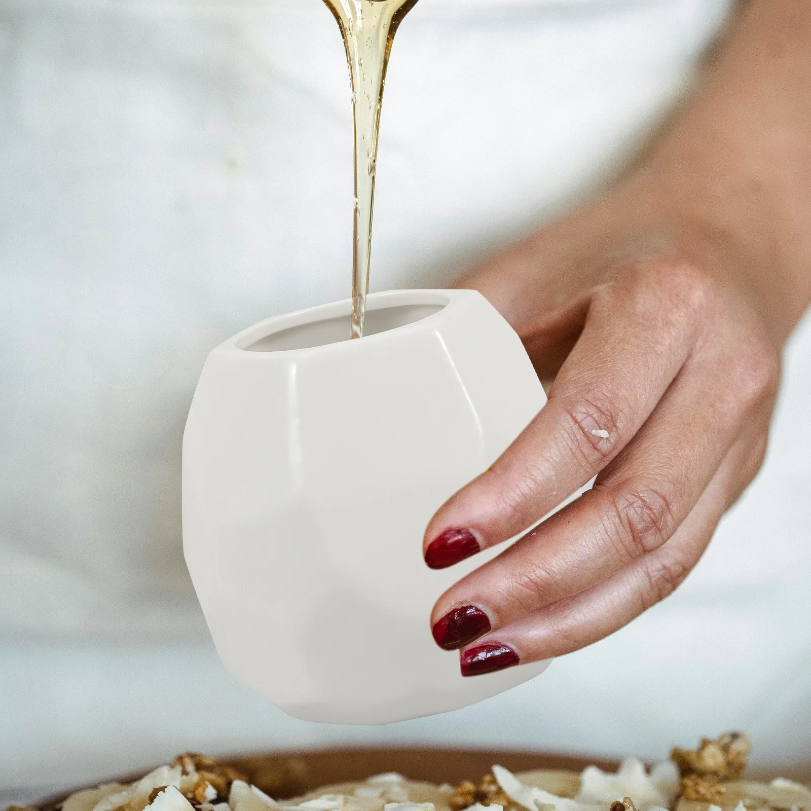 

1Set Retro Honey Pot with Dipper Stable Material Keeps Longer Adorable Jar Home Syrup Jar Jam Storage Bottle