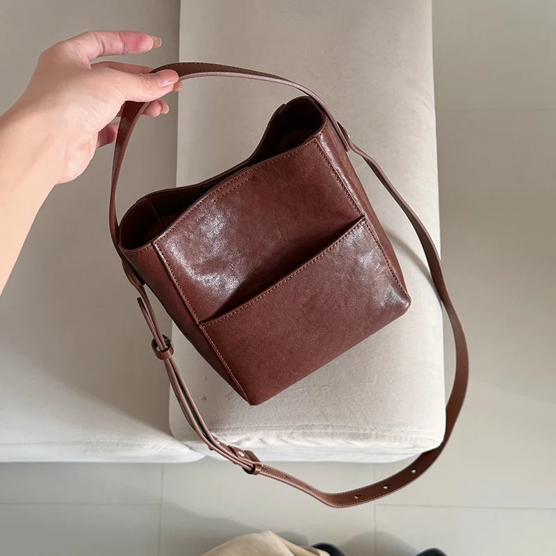 Genuine Leather Women Bucket Bag New Retro Simple Vegetable-Tanned Cowhide Shoulder Bag Senior Sense Versatile For Women Bag