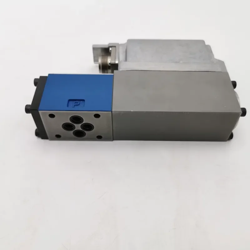 4WREE6 4WREE10 Proportional Directional Control Valve R901495957 4WREE 6 E16-30/V/24A1-655 4WREE10E50-2X/G24K31/A1V