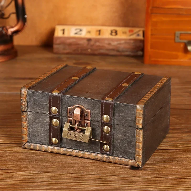 Vintage Old Jewelry Storage Wooden Box Classic Movie and TV Props Decorations Storage Box Necklace Jewelry Storage Box