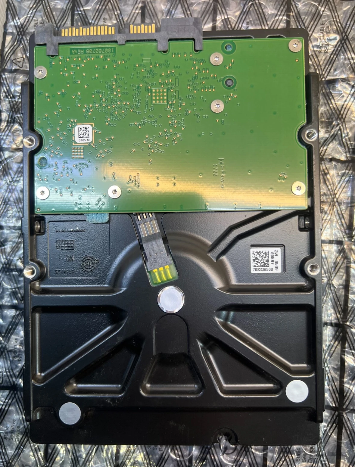 

Для жесткого диска Skyhawk Surveillance ST6000VX0023 6 ТБ 7,2 К 256 МБ SATA 3,5