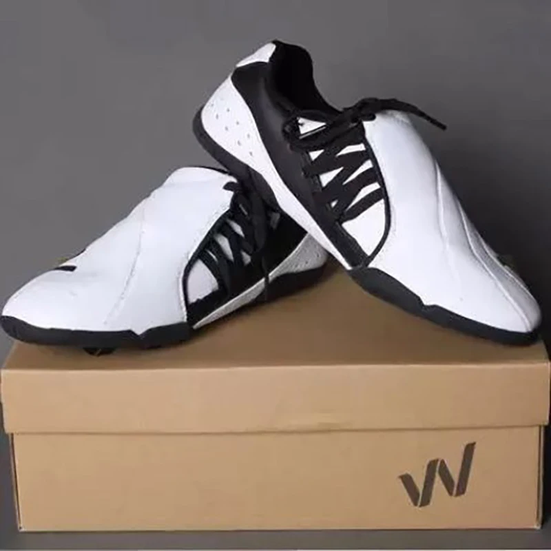 Men's Women's Martial Arts Shoes Large Size 36-46 Professional Taekwondo Shoes Karate Shoes Breathable Training Sneakers