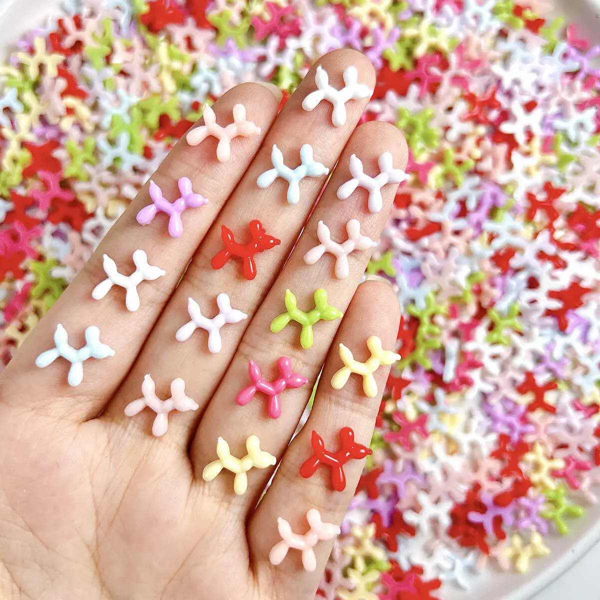 ตกแต่งเล็บเรซิ่น 3 มิติ ลายการ์ตูนสุนัขน่ารัก สีสันสดใส ตกแต่งเล็บแบบผสมผสาน ลูกโป่งสุนัขเคลือบเงา ชาร์มติดเล็บ เคสโทรศัพท์ ชิ้นงาน DIY สำหรับงานฝีมือ