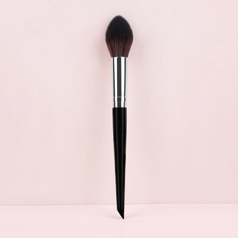 

Single Black Silver Pointed Flame Brush Highlight Brush Blush Brush Loose Powder Brush Soft Bristle Makeup In-Stock