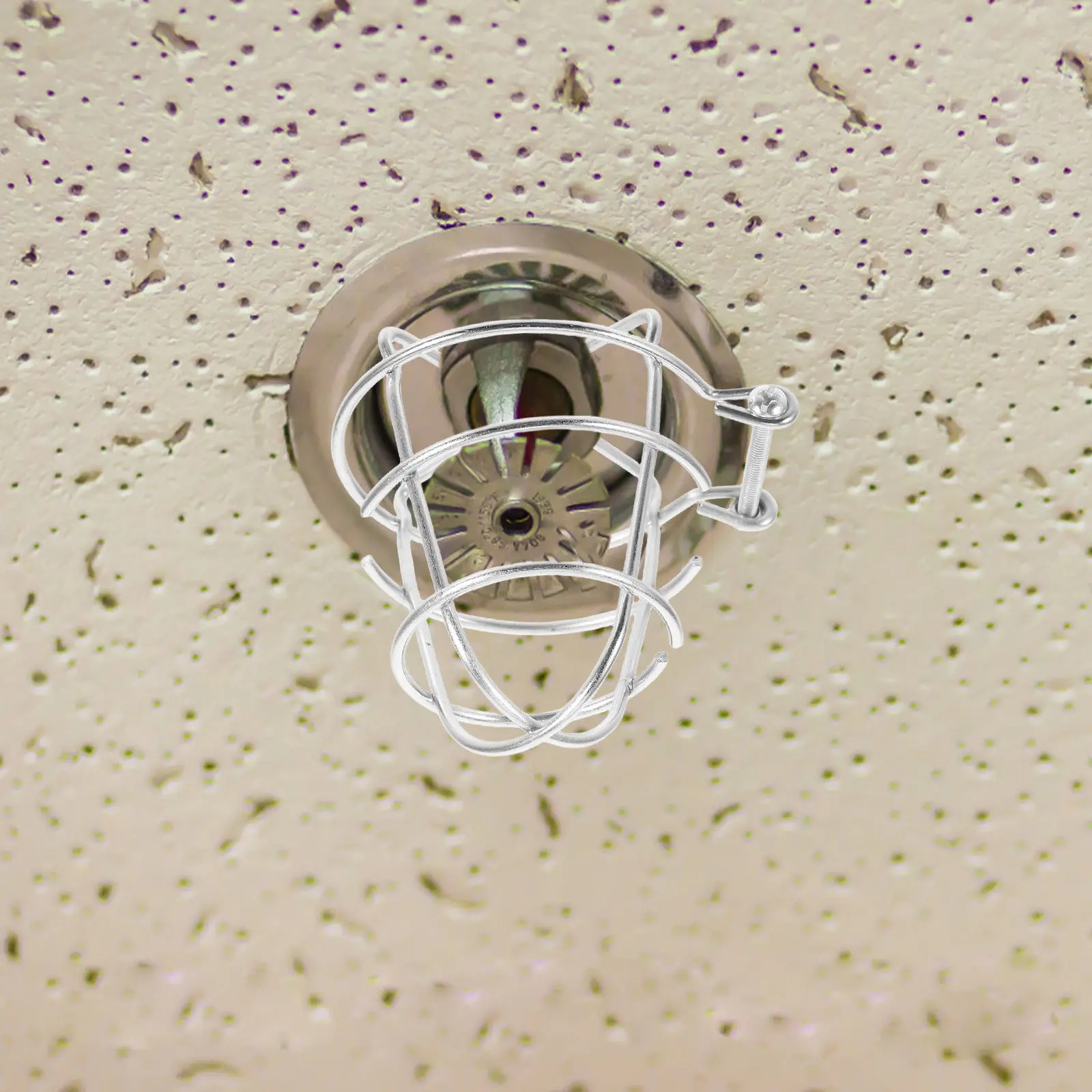gaiola-metalica-de-protecao-para-sistema-de-extincao-de-incendio-por-sprinklers-suporte-para-teto