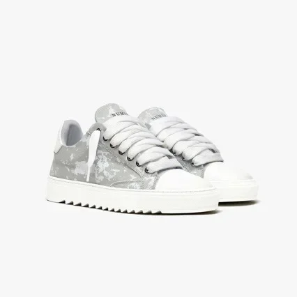 Casual Breathable Men's Board Shoes Thick Bottom Versatile Sports Sneakers Denim Grey Cloth Print Spray Paint Canvas Shoes