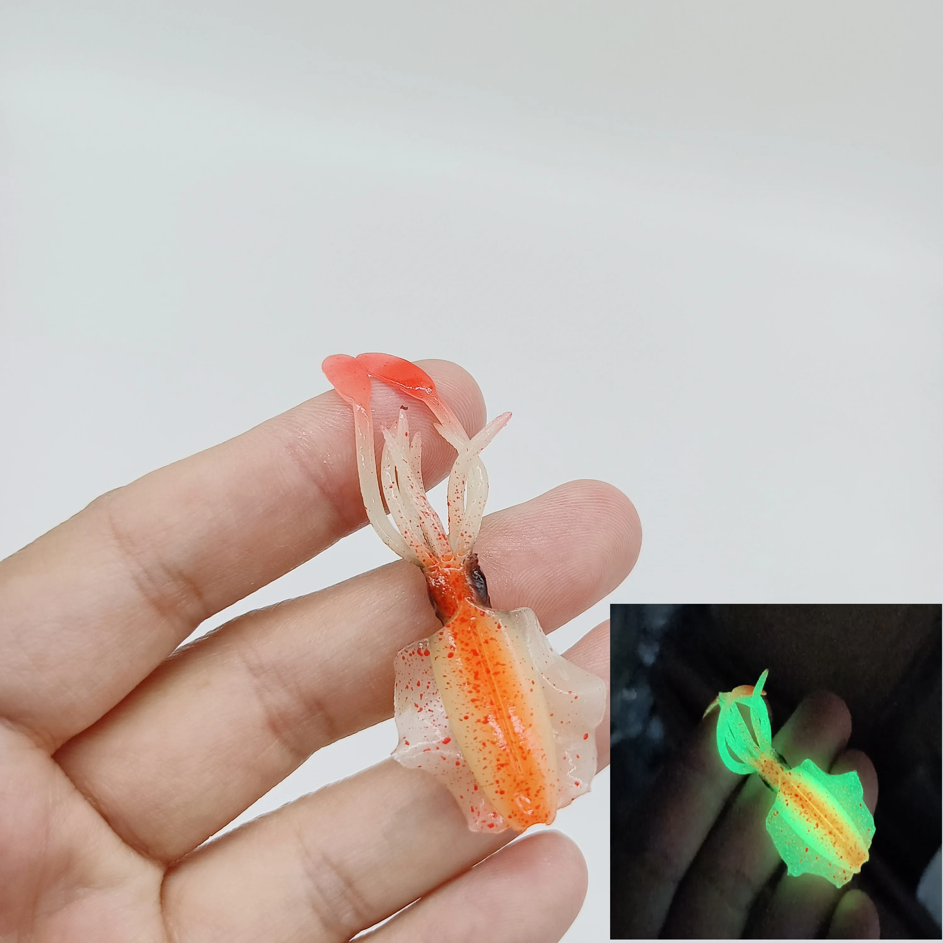 DUODUOYU 1PCS Mini Weiche Tintenfisch Angeln Locken 6cm 2g Leucht UV Tintenfisch Jigs Für Süßwasser Angeln locken Wobbler Köder Angelgerät – Detail 9