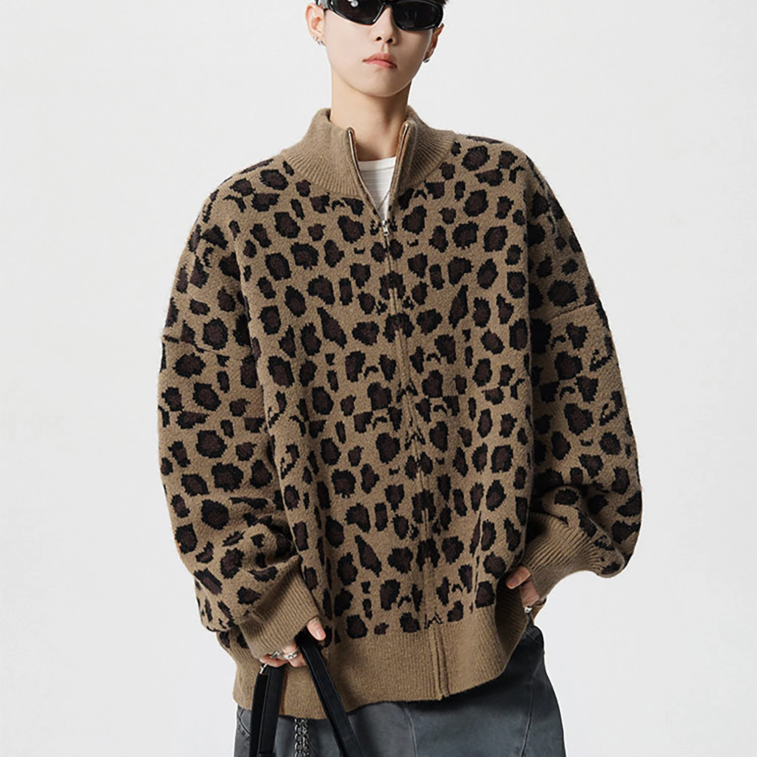 Men's 2025 Autumn New High-End Fashion Leopard Print Knitted Tops Male Handsome Knitted Sweater Long Sleeve Cardigan Sweaters