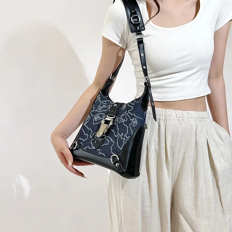 

Большая сумка через плечо Gothcore 2025, острая черная сумка через плечо для женщин, просторная темная эстетичная сумка-тоут