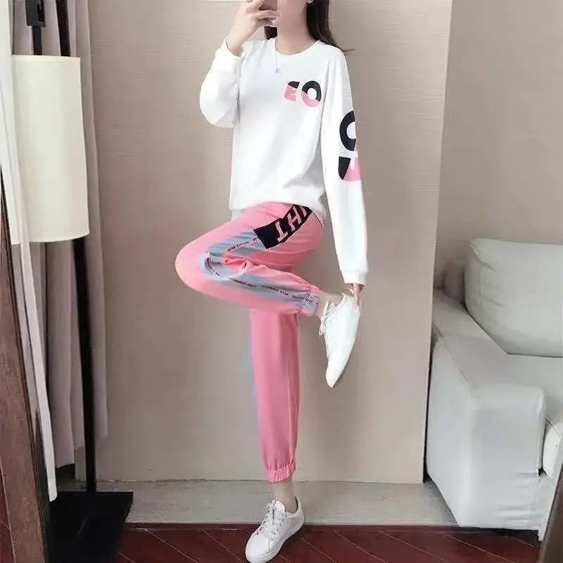

Женский модный спортивный костюм на весну и осень, новая одежда, большой повседневный корейский свитер с длинными рукавами, укороченный топ, брюки, комплект из двух предметов