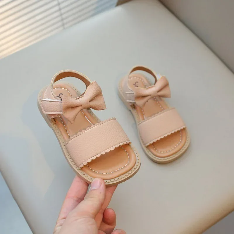 2024 New Summer Style Girls' Comfortable and Fashionable Wear-resistant Sandals and Big Children's Non-slip Beach Shoes