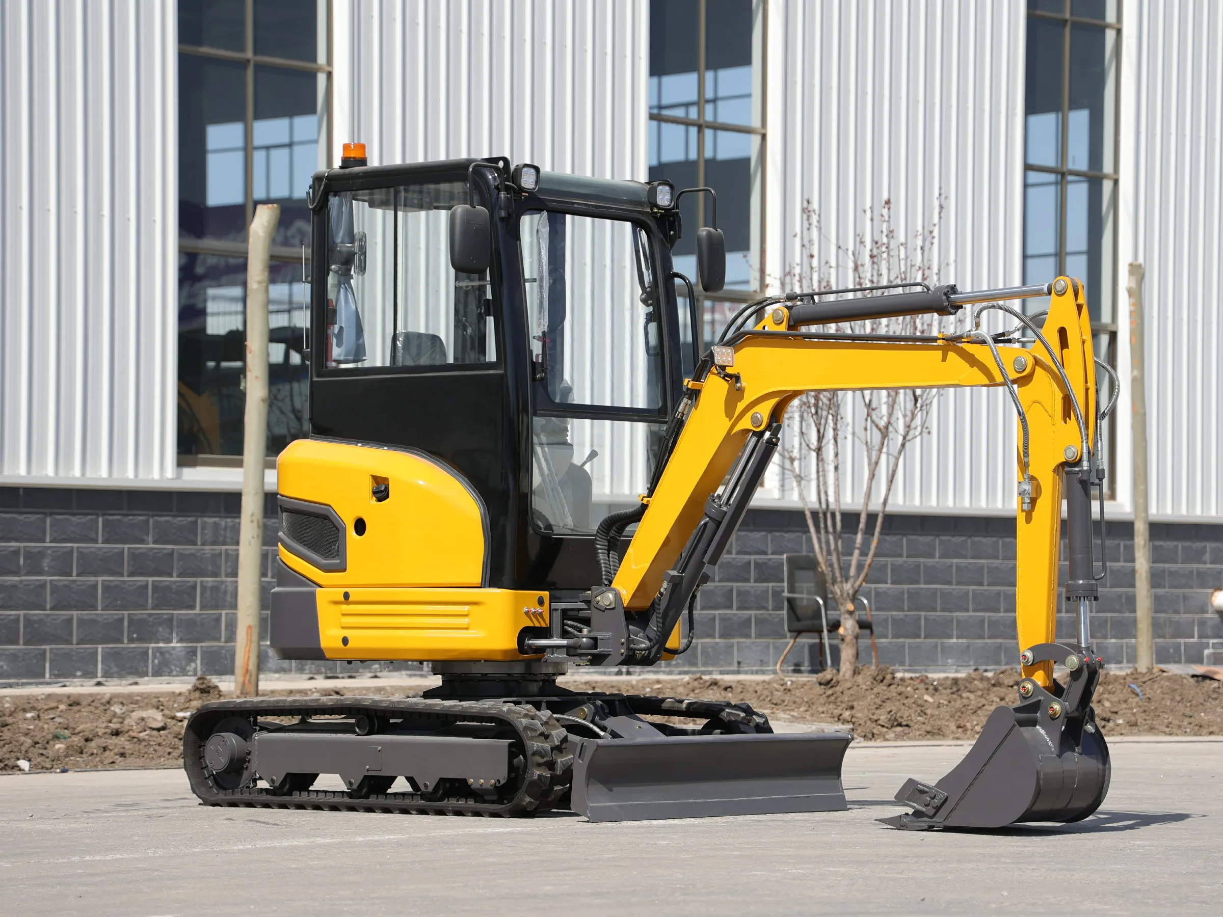 Mini Excavator 2.5 T EURO 5 Engine China Cheap 2 Ton Crawler 1.8 T Home Digger 3 T Bagger Farm For Sale Customized Free Shipping