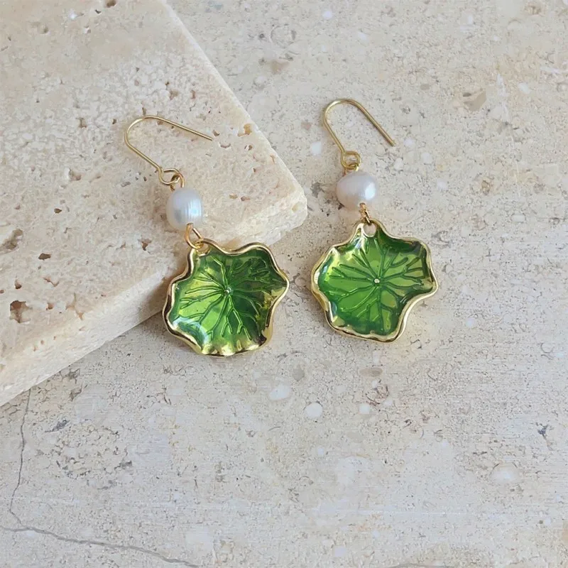 

Unique Lotus Leaves Earrings Exquisite Green Leaf Design Enamel Earrings Cute Leaf Earrings Women Statement Jewelry Wholesale