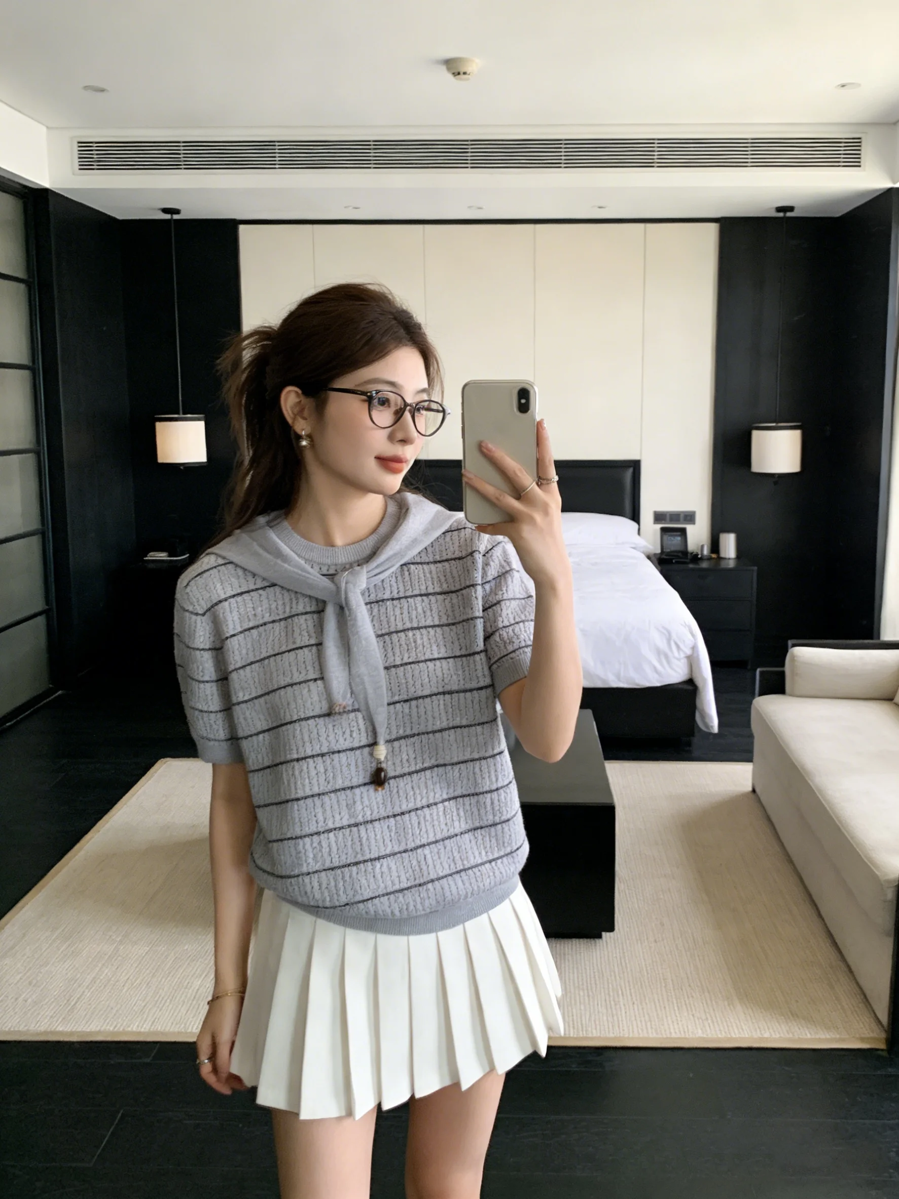 

Skin-friendly Knitted Short Sleeve Top Shoulder Design Sensation Short Style Age-reducing Korean Style Loose Fit Breathable S...