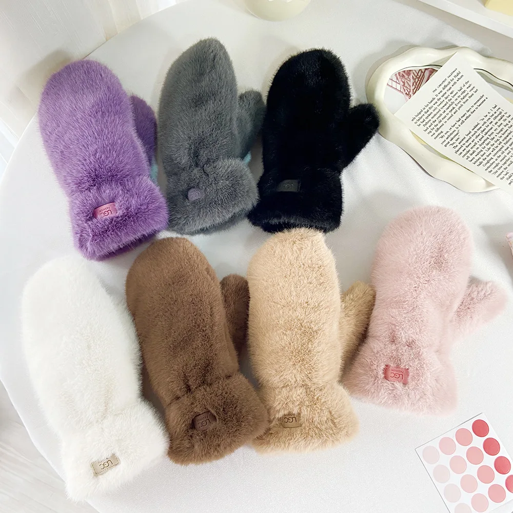 ถุงมือฤดูหนาวใหม่สีทึบหนา Plush Furry ถุงมืออุ่นสําหรับผู้หญิงนักเรียนแฟชั่นน่ารักเย็นถุงมือนิ้วมือ