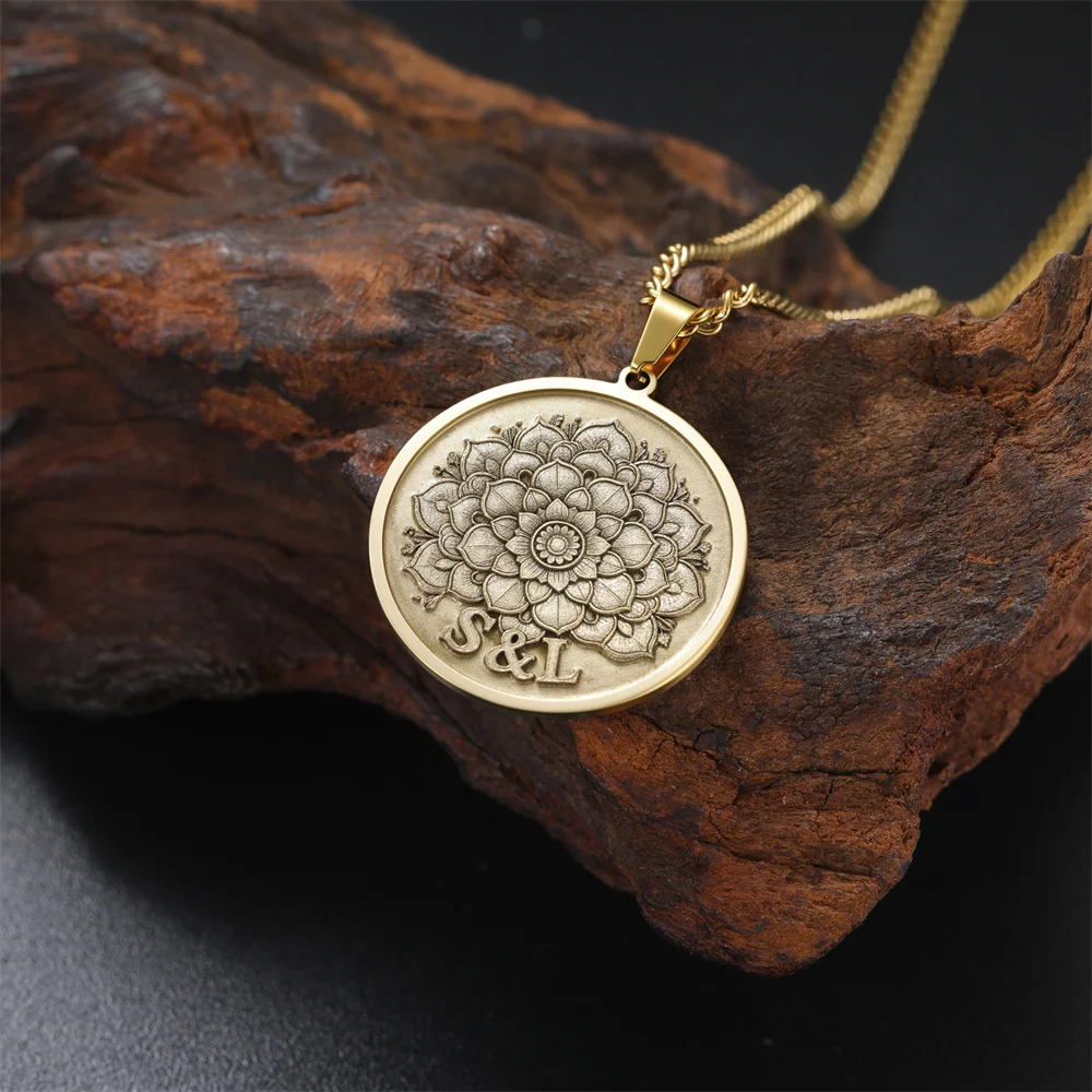 Custom Engraved Picture Medallion Necklace Personalized Photo Text Relief Coin Customized Name Picture Memorial Jewelry Men Gift