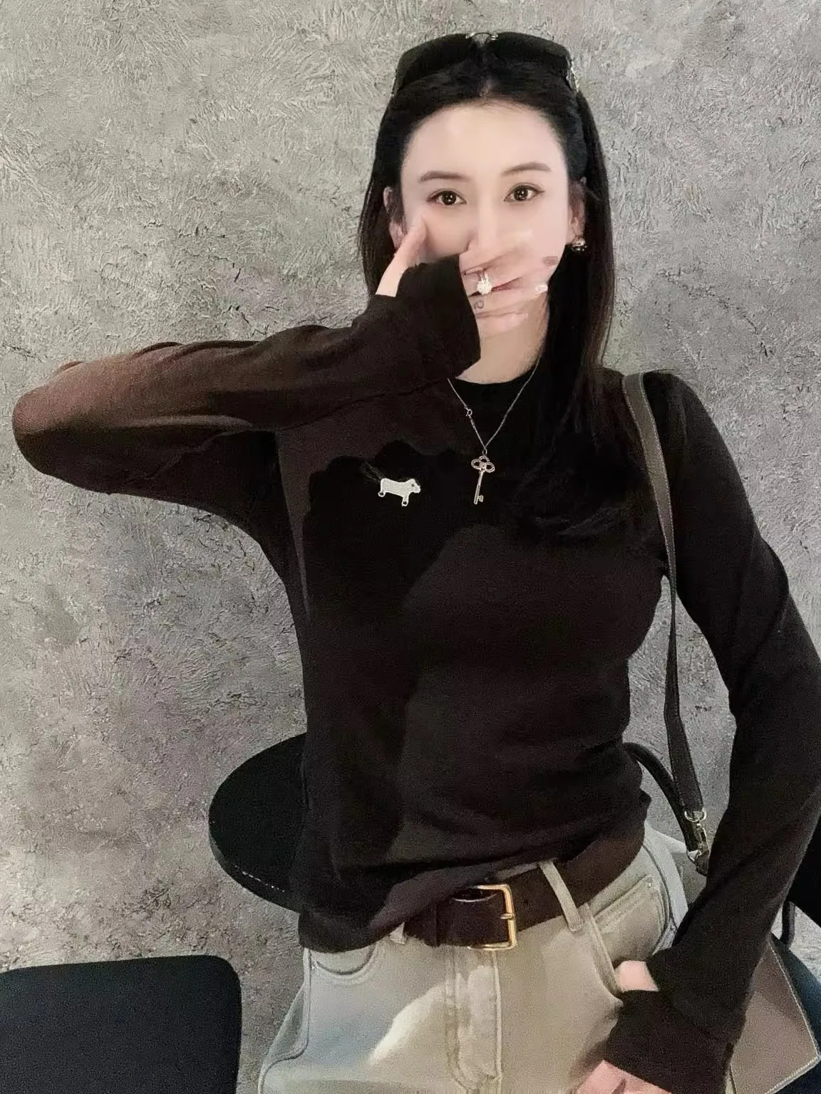 

Премиум-магазин Mom's Store: Классическая женская футболка из вельвета с круглым вырезом, длинным рукавом, в четырех цветах, повседневная, хлопковая